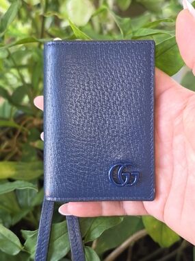 Gucci Men’s Navy Leather Card Holder with GG Logo